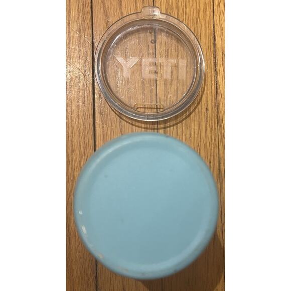 Yeti Rambler 30 oz Tumbler in Blue/White Ombre - Picture 6 of 7